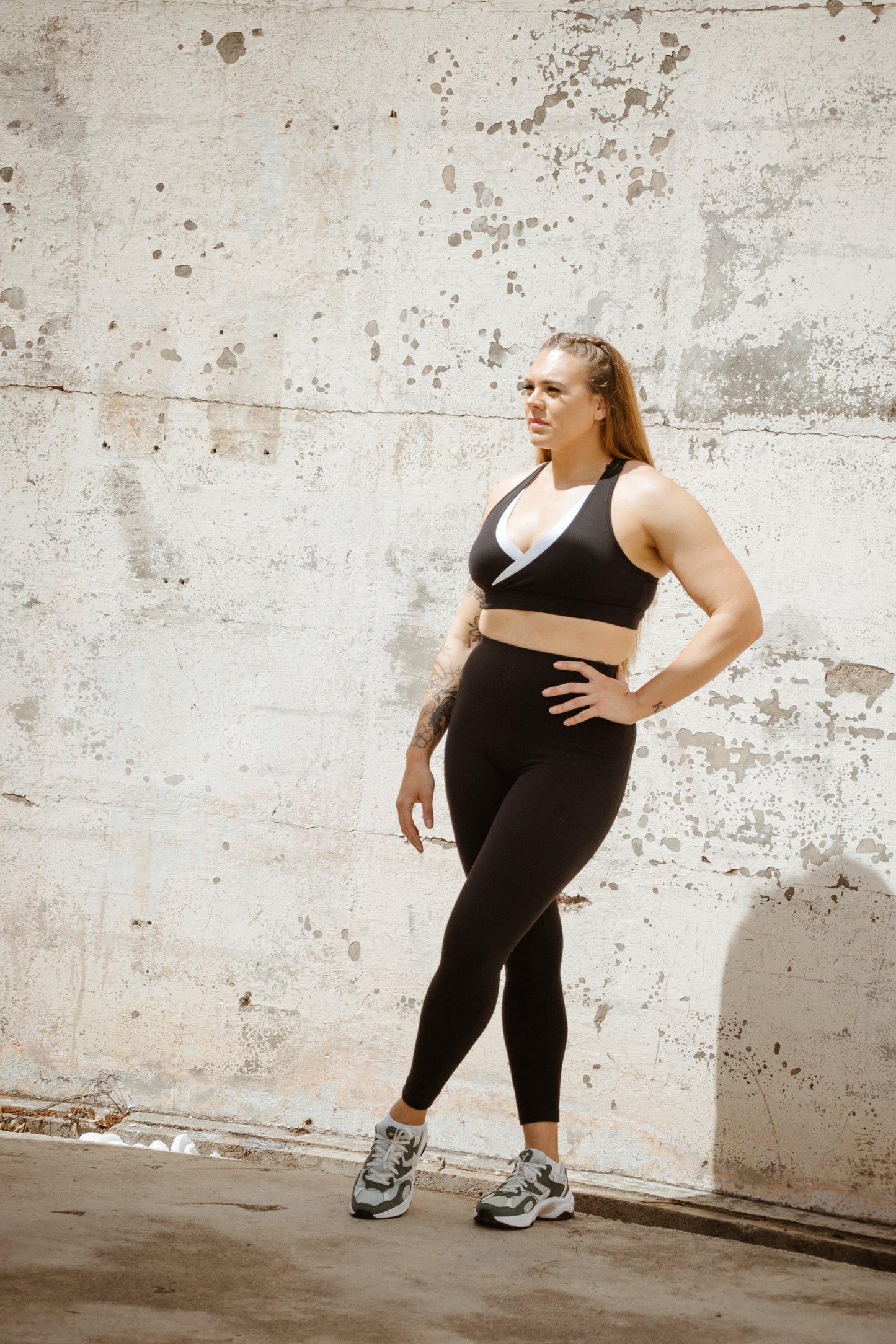 Full Length High-Waisted Active Leggings with Pockets - Black