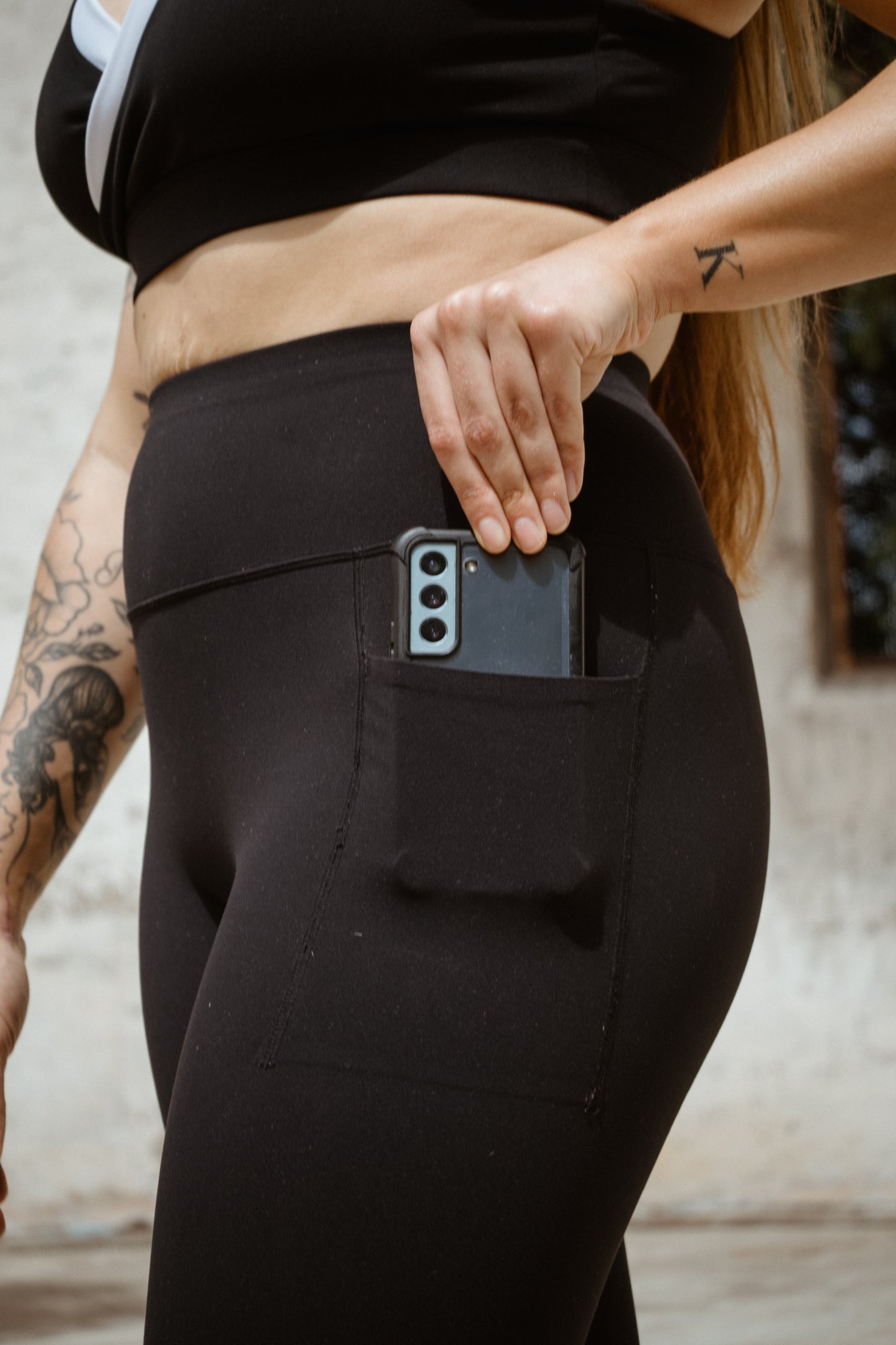 Full Length High-Waisted Active Leggings with Pockets - Black