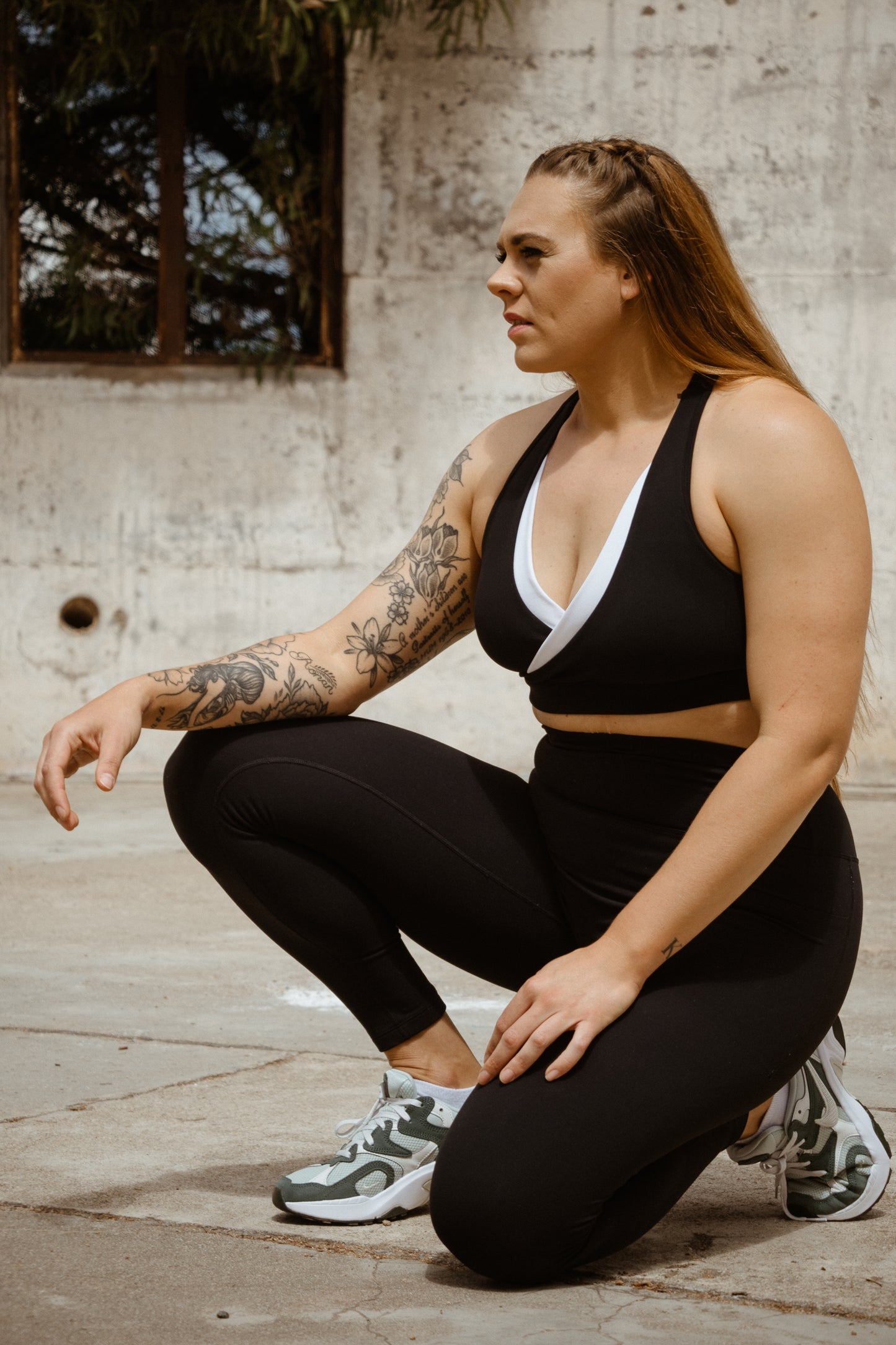 Full Length High-Waisted Active Leggings with Pockets - Black
